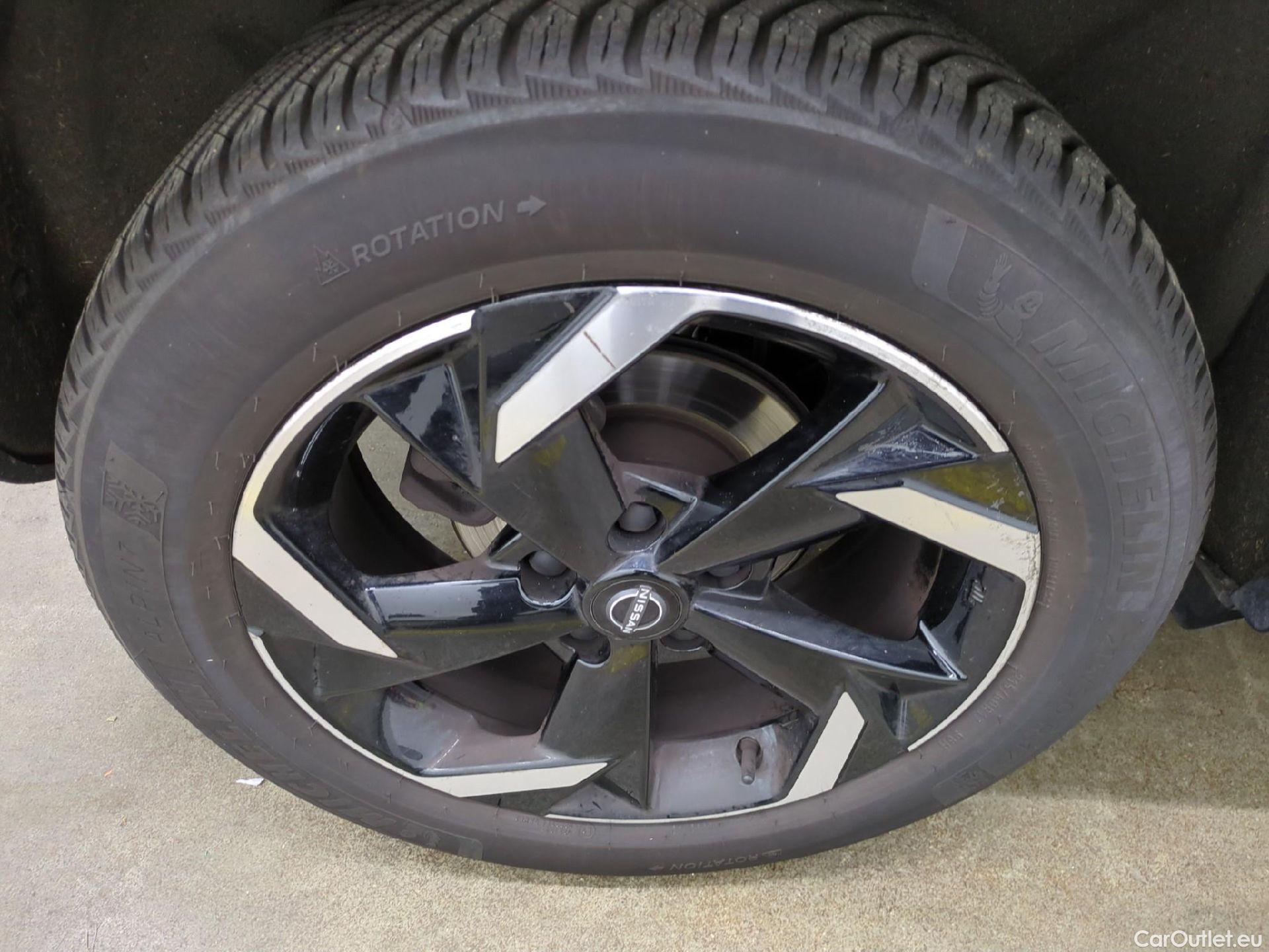  Nissan  Juke NISSAN  / 2019 / 5P / Crossover Hybrid 145 Business+ #19