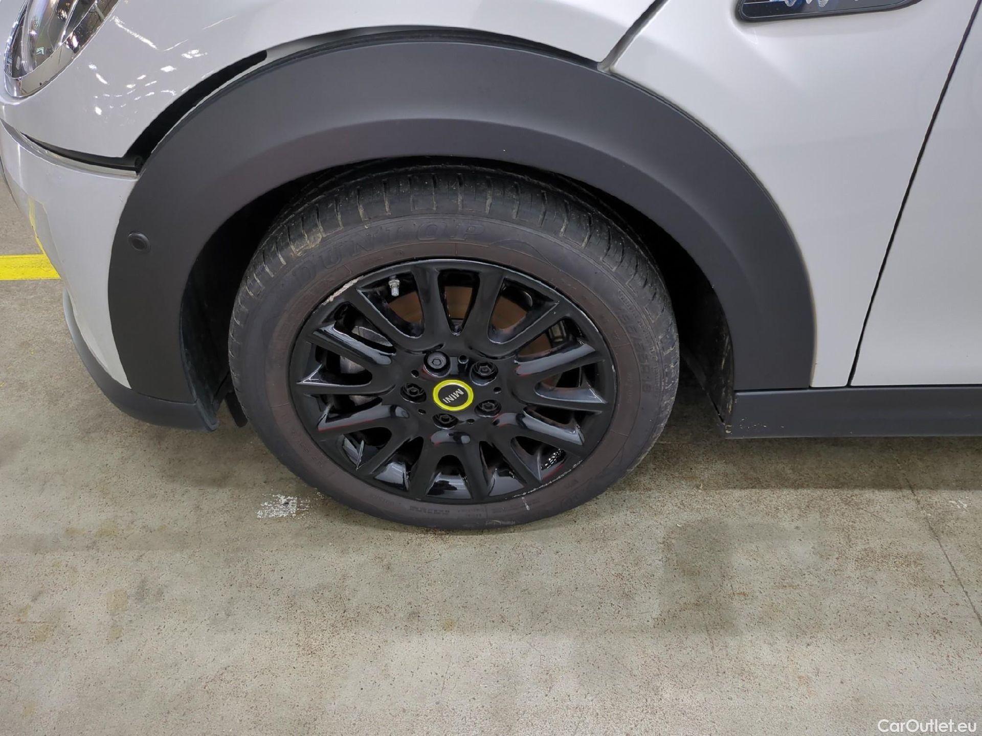  Mini  Mini   Electric / 2021 / 3P / Berline Cooper SE Edition Camden 184 ch BVA #3