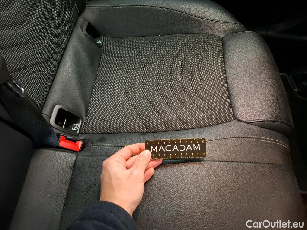  Mercedes  A-Klasse MERCEDES-BENZ Classe A Compact / 2018 / 5P / Berline A 180 d Business Line 8G-DCT #17