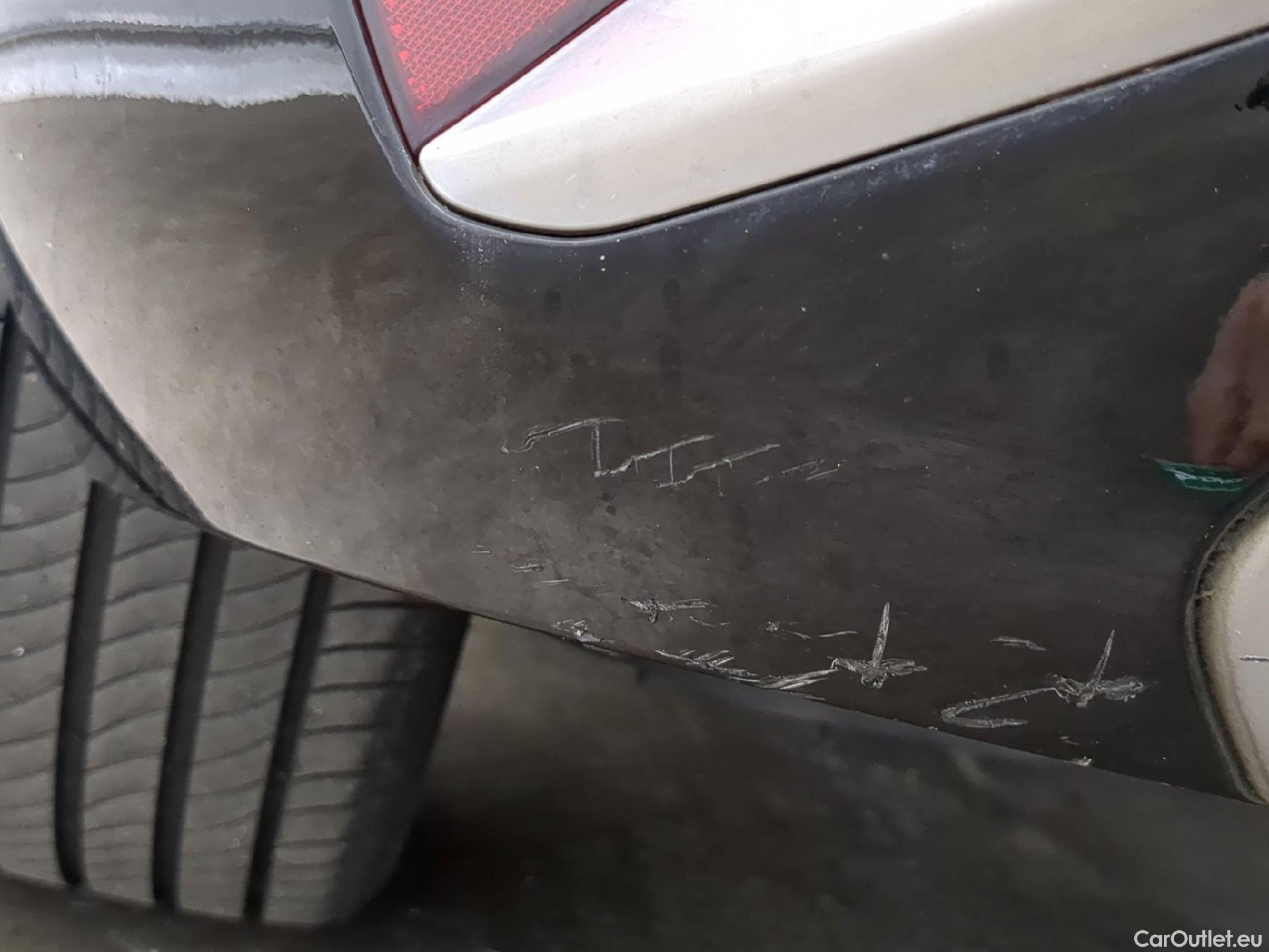  KIA  Sportage KIA  / 2021 / 5P / SUV 1.6 T-GDI 265 PHEV AUTO 4WD DESIGN #34