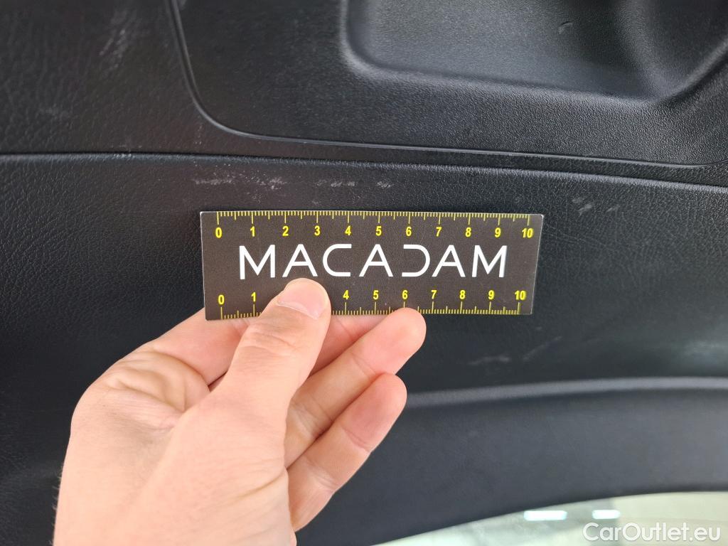  Mercedes  A-Klasse MERCEDES-BENZ Classe A Compact / 2018 / 5P / Berline A 180 d Business Line 8G-DCT #8