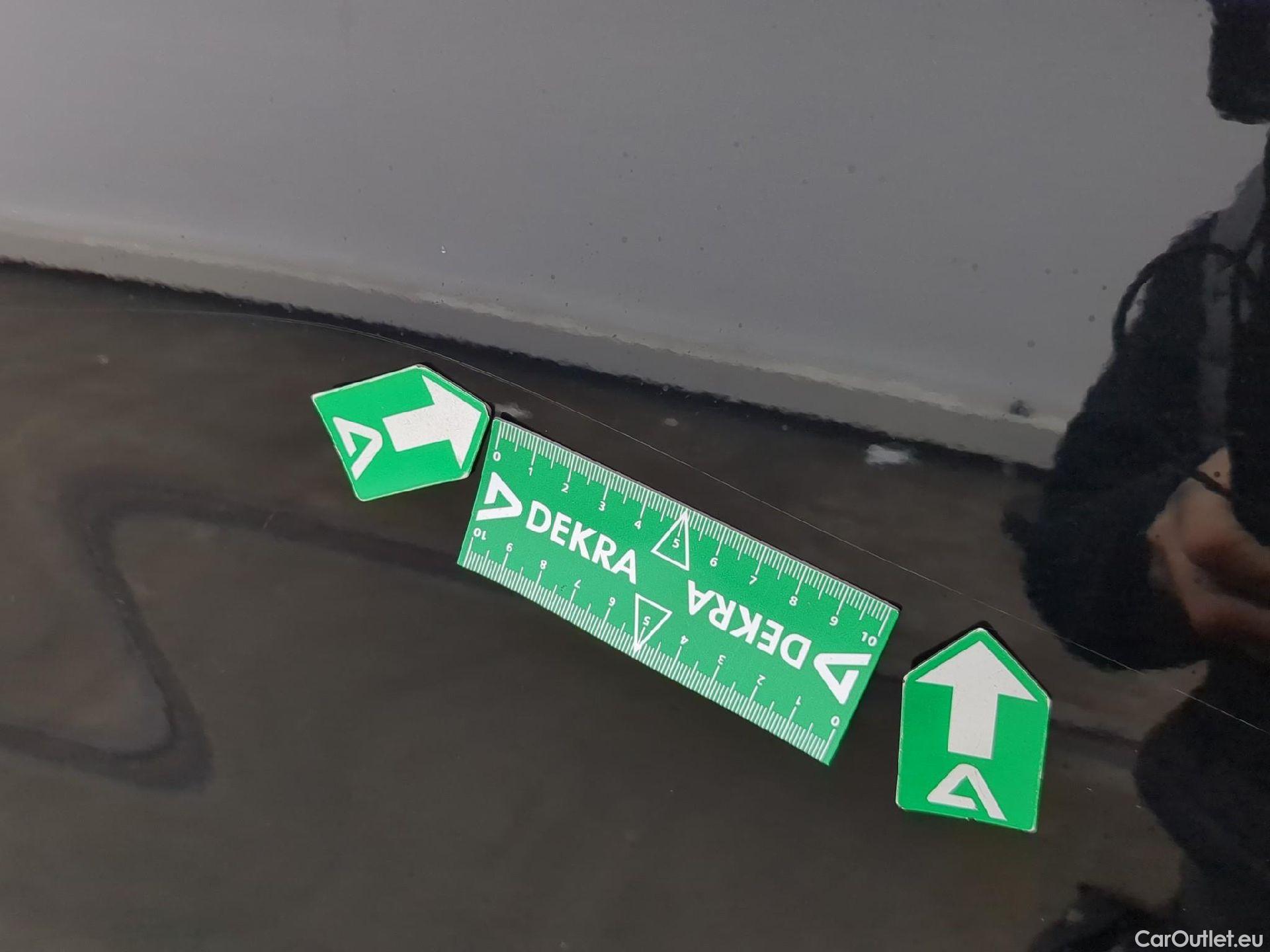  KIA  Sportage KIA  / 2021 / 5P / SUV 1.6 T-GDI 265 PHEV AUTO 4WD DESIGN #17