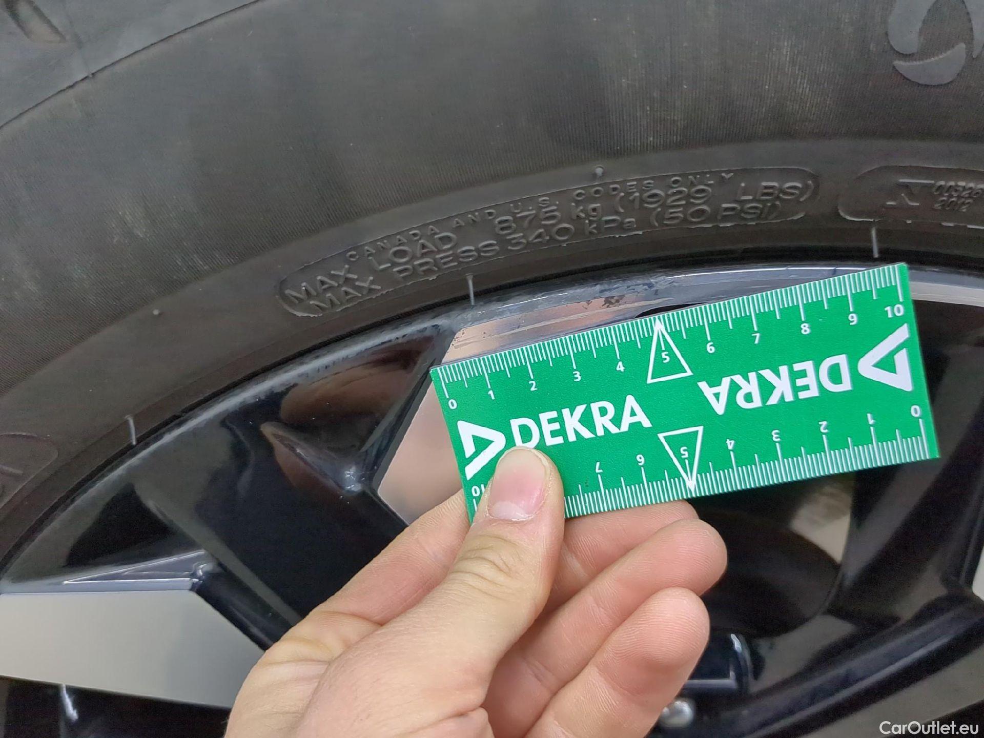  KIA  Sportage KIA  / 2021 / 5P / SUV 1.6 T-GDI 265 PHEV AUTO 4WD DESIGN #13