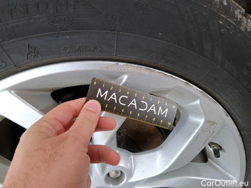  Land Rover  Discovery  Sport 20 TD4 180 AUTO 4WD HSE / Compteur en miles #34