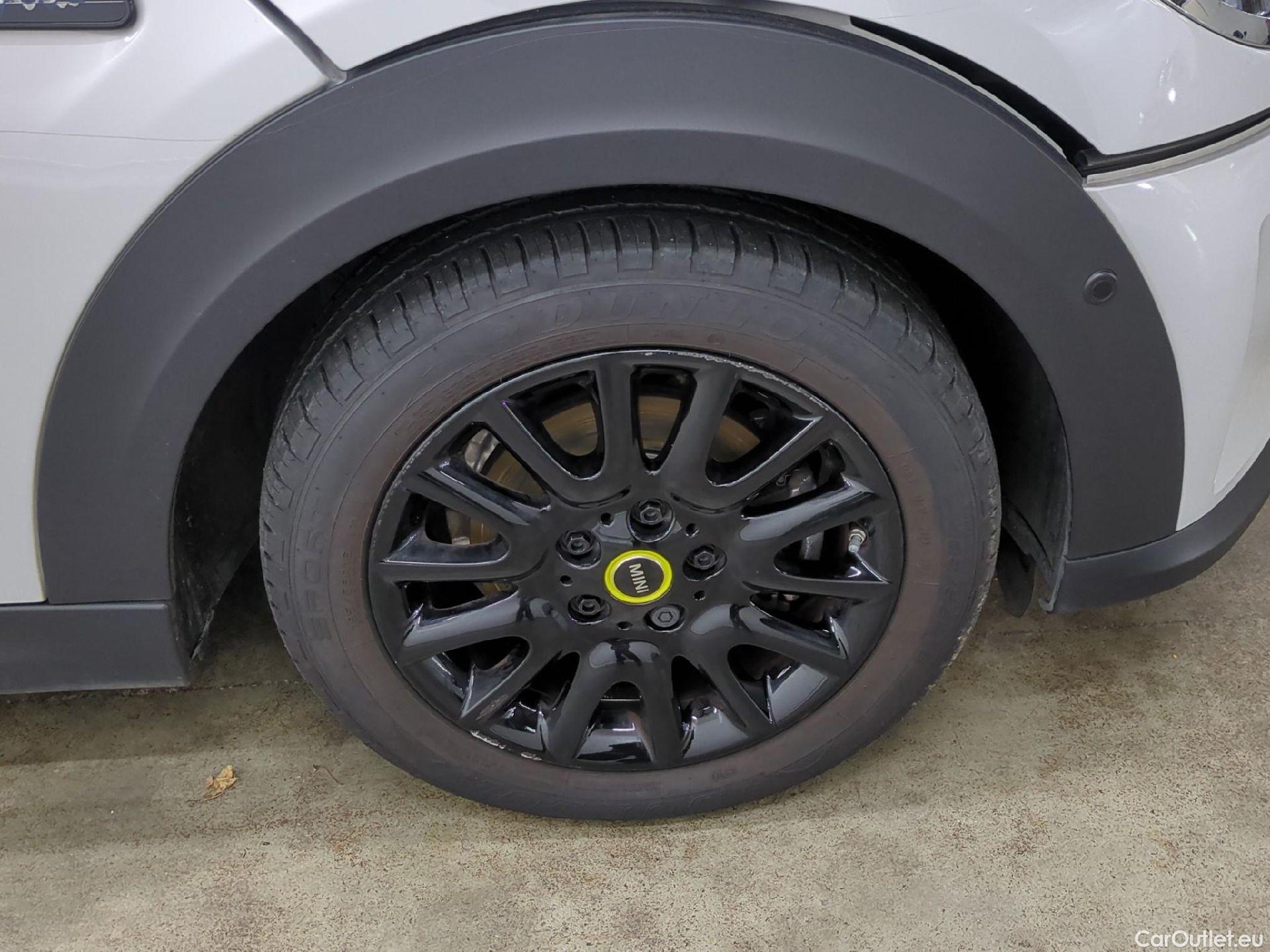  Mini  Mini   Electric / 2021 / 3P / Berline Cooper SE Edition Camden 184 ch BVA #8