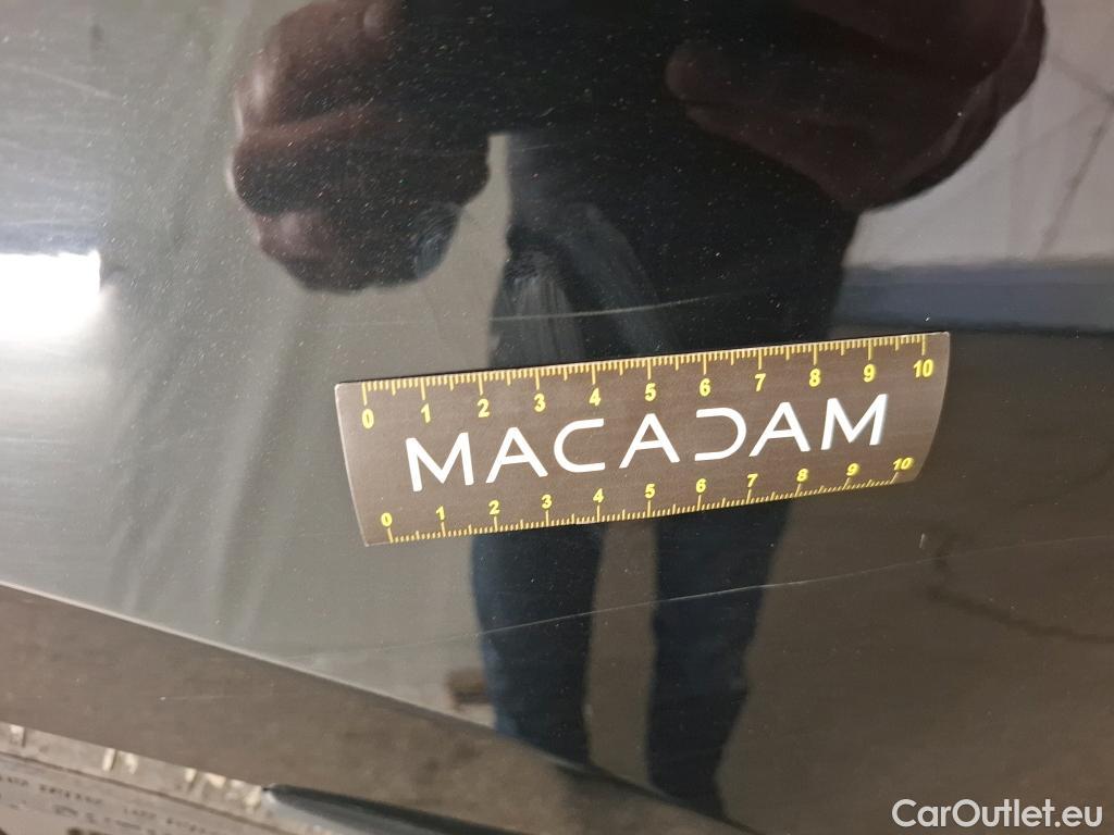  Land Rover  Range Rover LAND ROVER  Velar / 2017 / 5P / SUV 2.0 D200 BVA SE #2