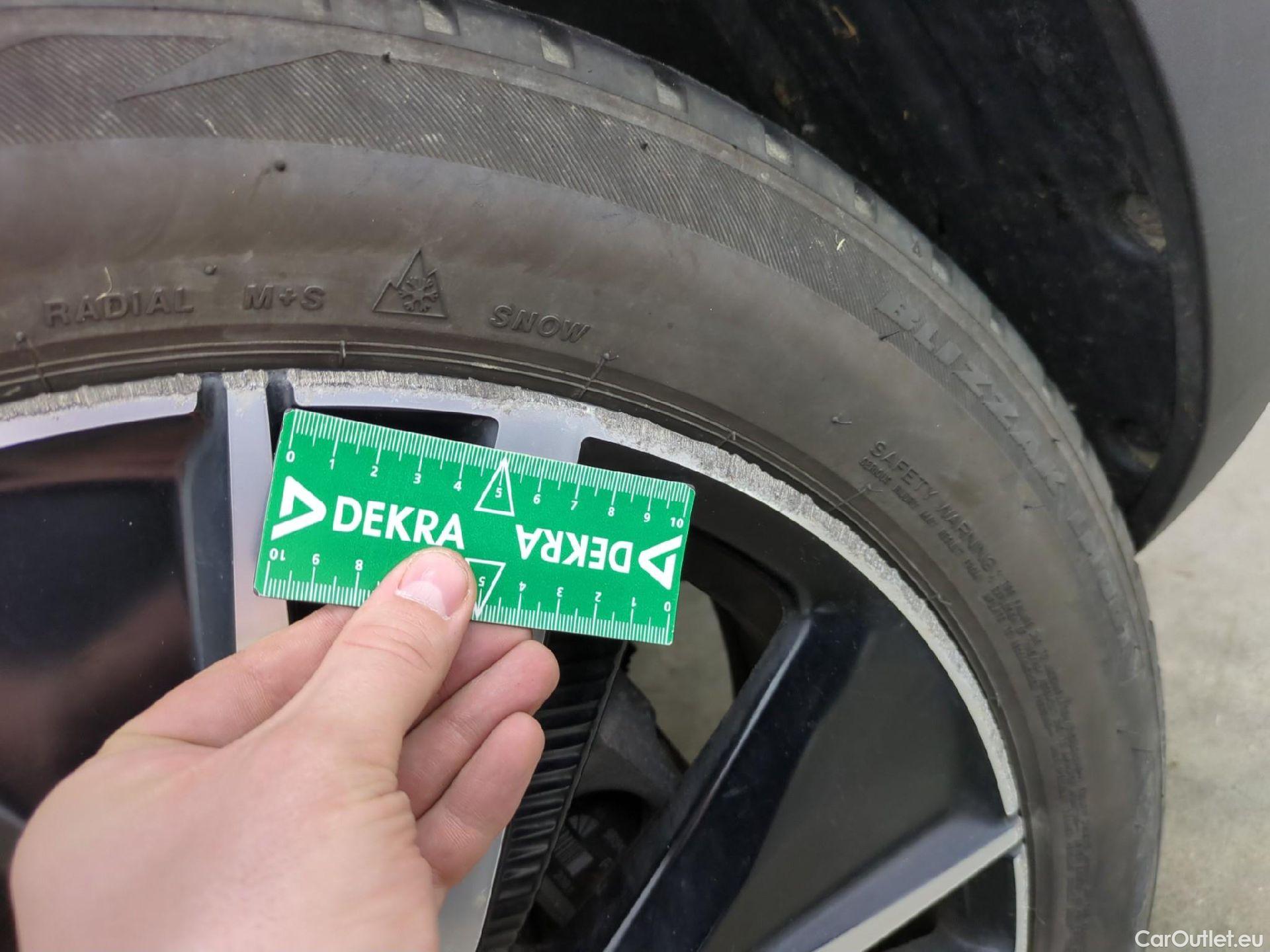  Peugeot  5008 PEUGEOT  / 2020 / 5P / SUV BlueHDi 130 S&S EAT8 GT Pack #23