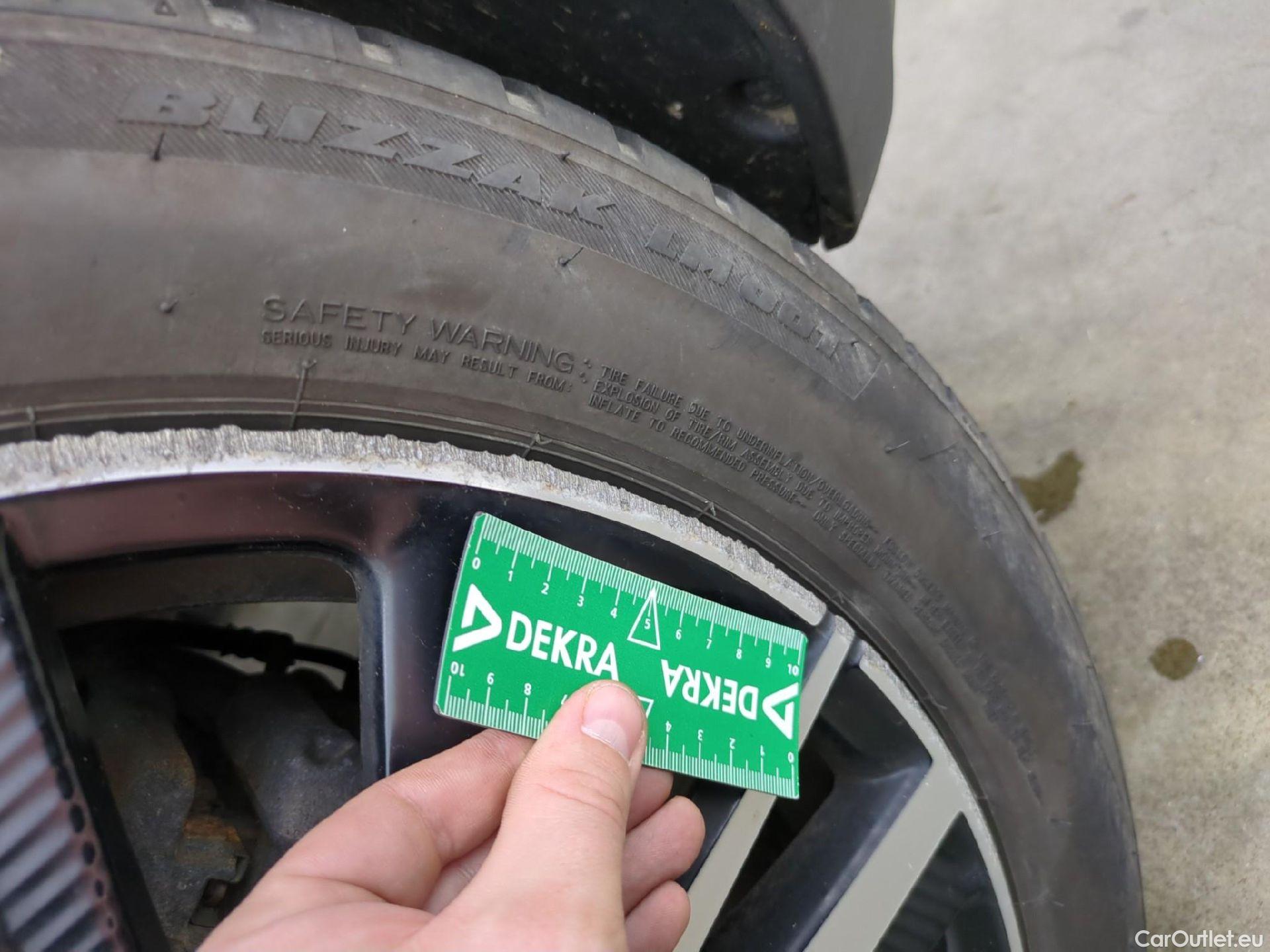  Peugeot  5008 PEUGEOT  / 2020 / 5P / SUV BlueHDi 130 S&S EAT8 GT Pack #20