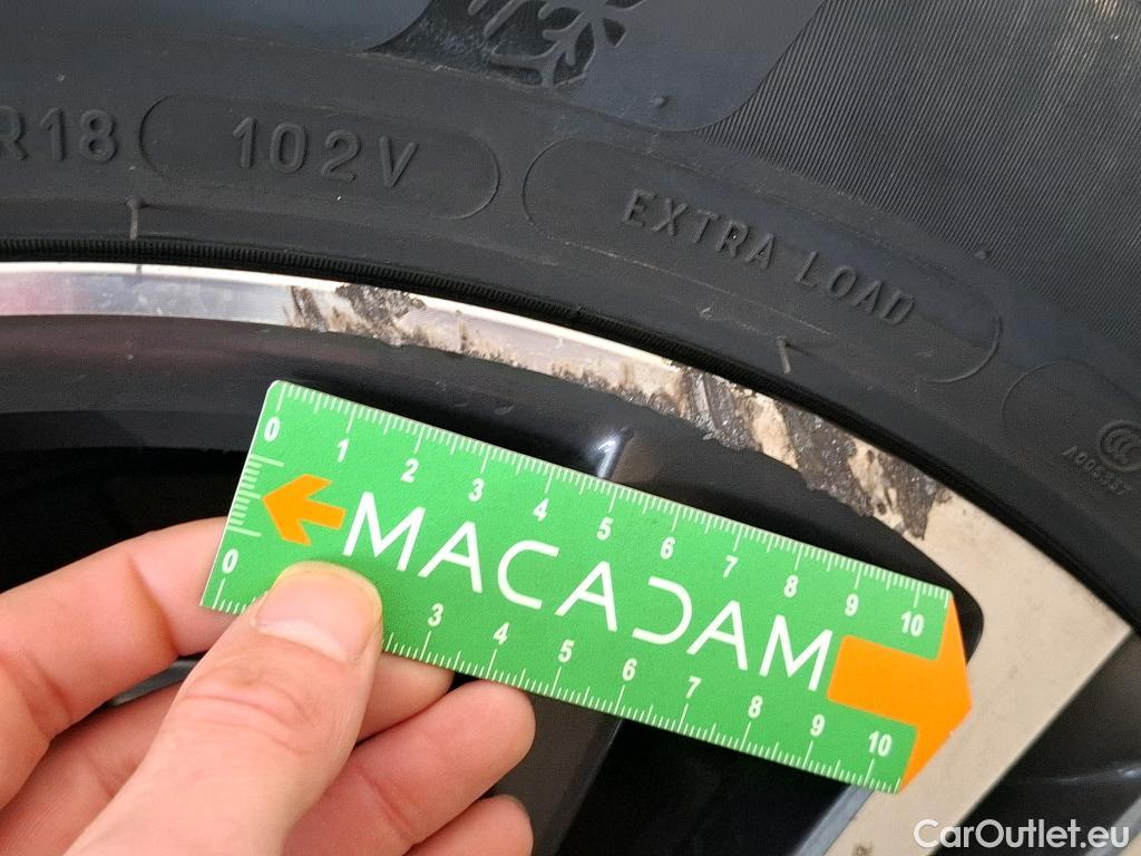  Peugeot  5008  Allure Pack 1.5 HDi 130CV BVM6 7 Sieges E6d #24