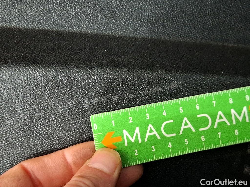  Peugeot  5008  Allure Pack 1.5 HDi 130CV BVM6 7 Sieges E6d #51