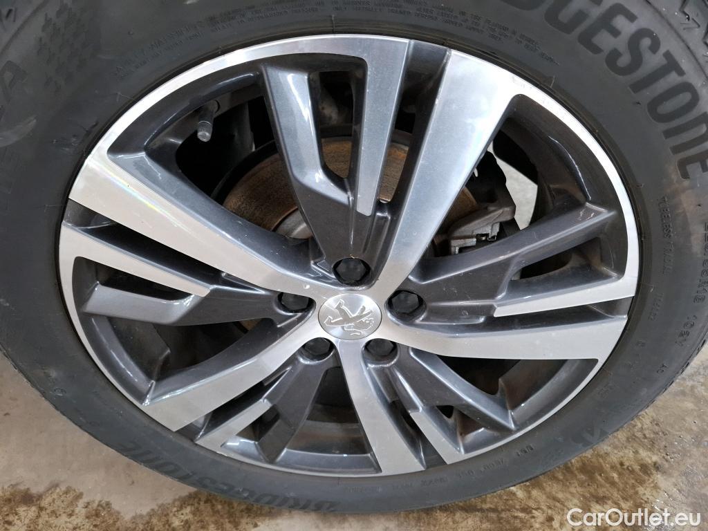  Peugeot  3008  Allure Pack 1.2 PureTech 130CV BVA8 E6d #31