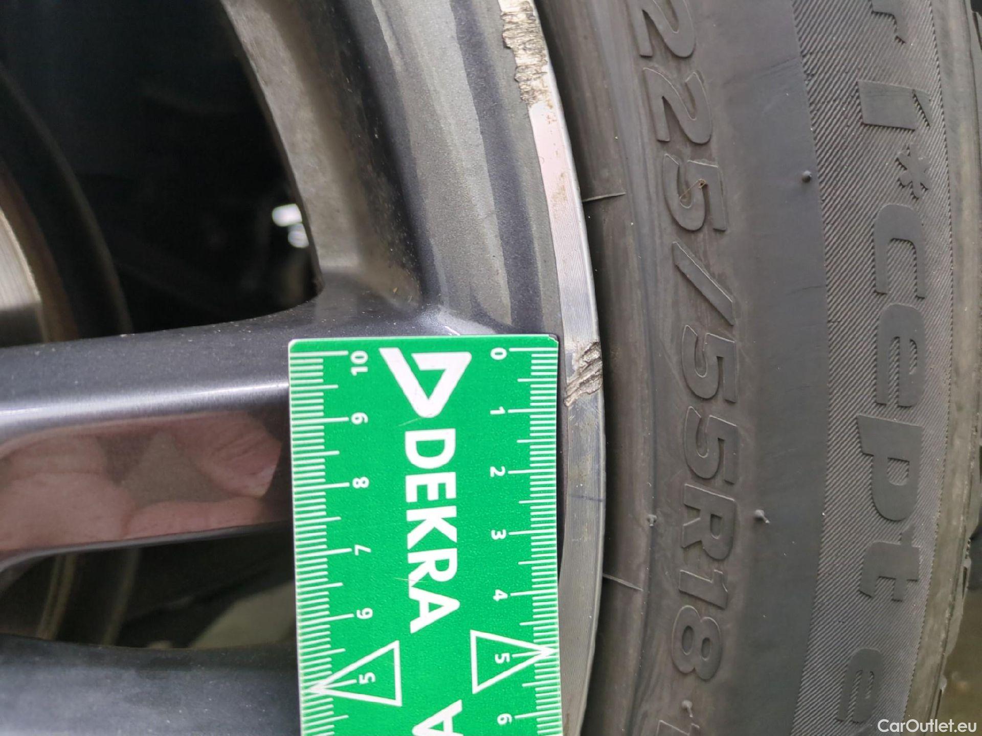  Peugeot  3008  Allure 1.5 HDi 130CV BVA8 E6d #18