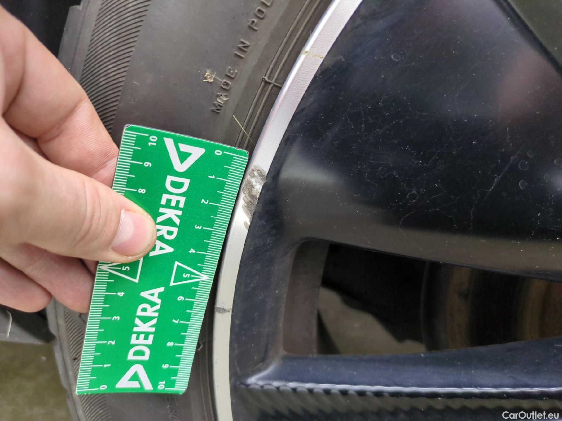  Peugeot  5008 PEUGEOT  / 2020 / 5P / SUV BlueHDi 130 S&S EAT8 GT Pack #22