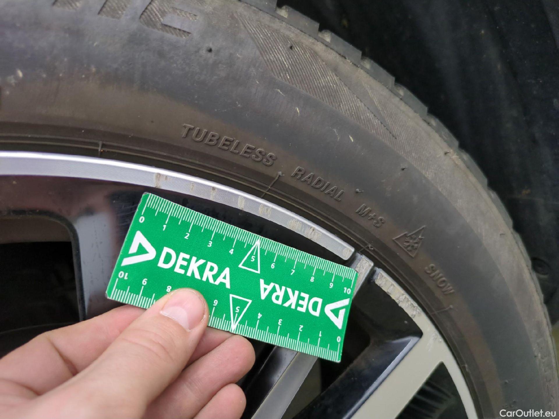  Peugeot  5008 PEUGEOT  / 2020 / 5P / SUV BlueHDi 130 S&S EAT8 GT Pack #30