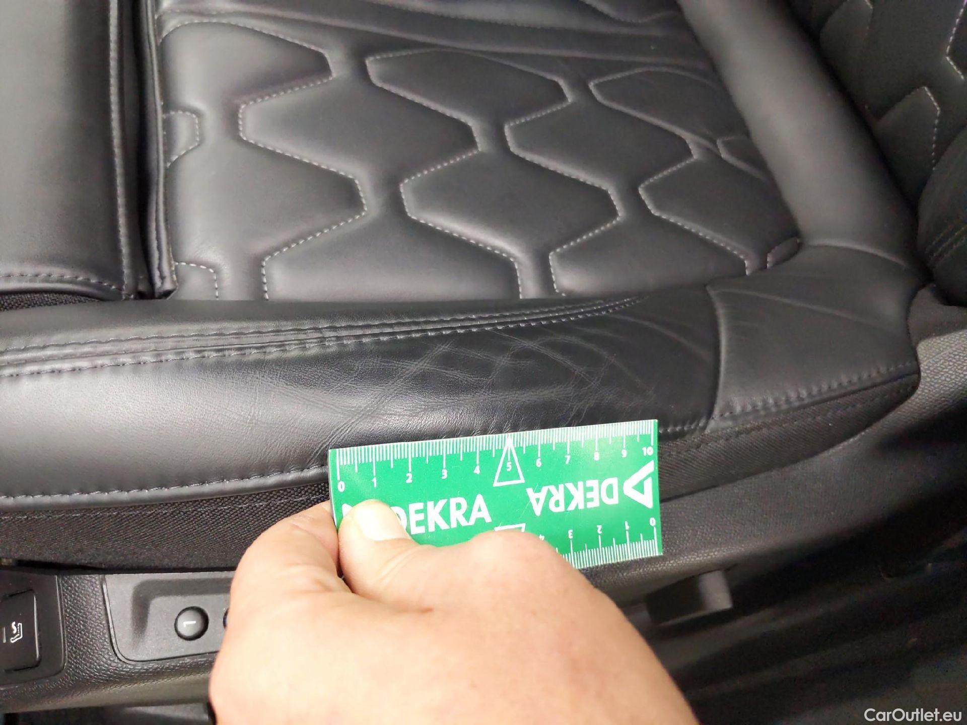  Peugeot  5008 PEUGEOT  / 2020 / 5P / SUV BlueHDi 130 S&S EAT8 GT Pack #4