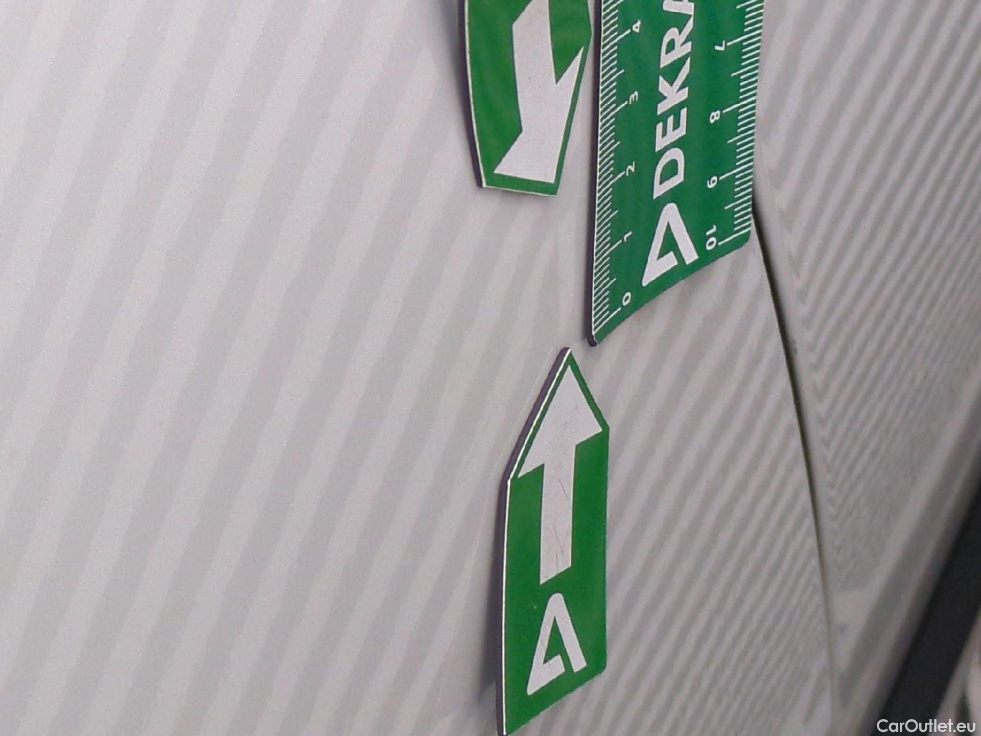  Peugeot  5008 PEUGEOT  / 2020 / 5P / SUV BlueHDi 130 S&S EAT8 GT Pack #43