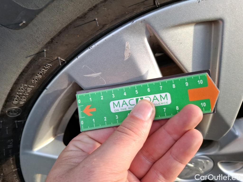  Peugeot  5008  Active Business 1.5 HDi 130CV BVA8 E6dT #10