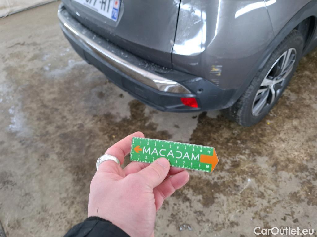  Peugeot  3008  Allure Pack 1.2 PureTech 130CV BVA8 E6d #40