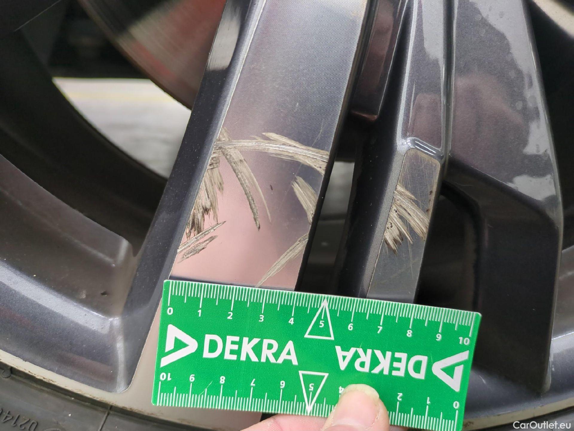  Peugeot  3008  Allure 1.5 HDi 130CV BVA8 E6d #28