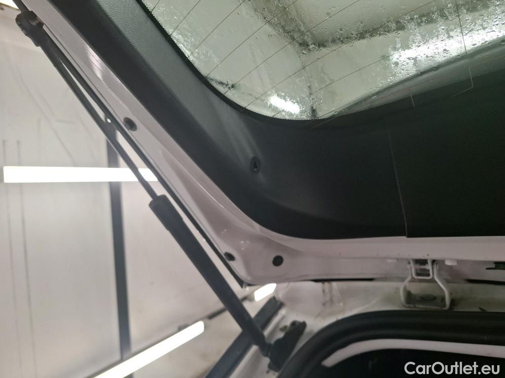  Peugeot  2008  Active Business 1.5 HDi 130CV BVA8 E6d #23