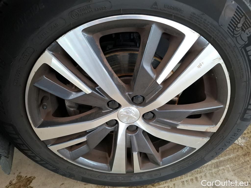  Peugeot  3008  Allure Pack 1.2 PureTech 130CV BVA8 E6d #10