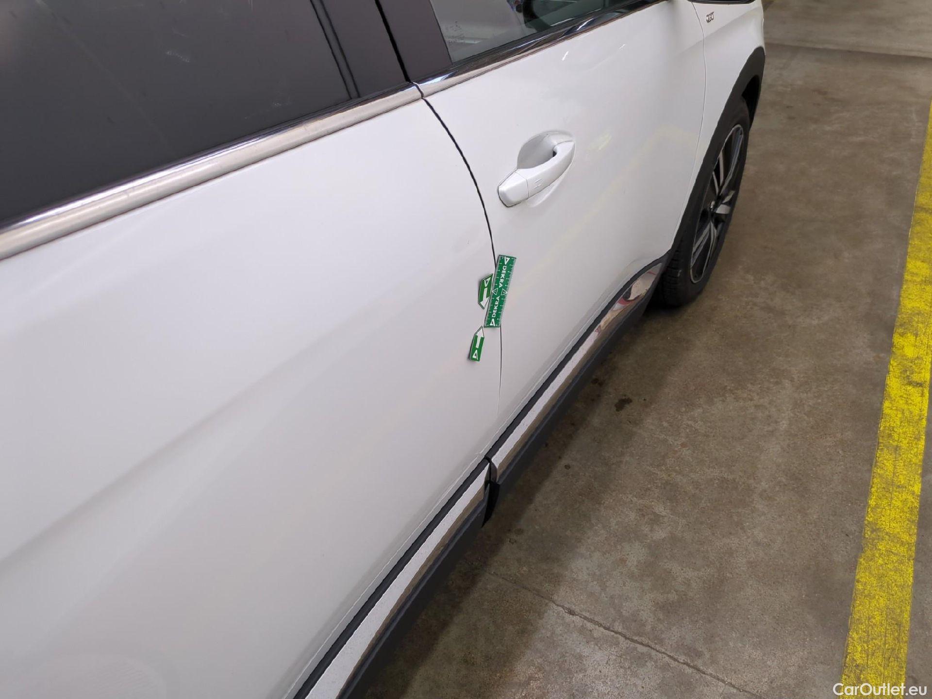  Peugeot  5008 PEUGEOT  / 2020 / 5P / SUV BlueHDi 130 S&S EAT8 GT Pack #42