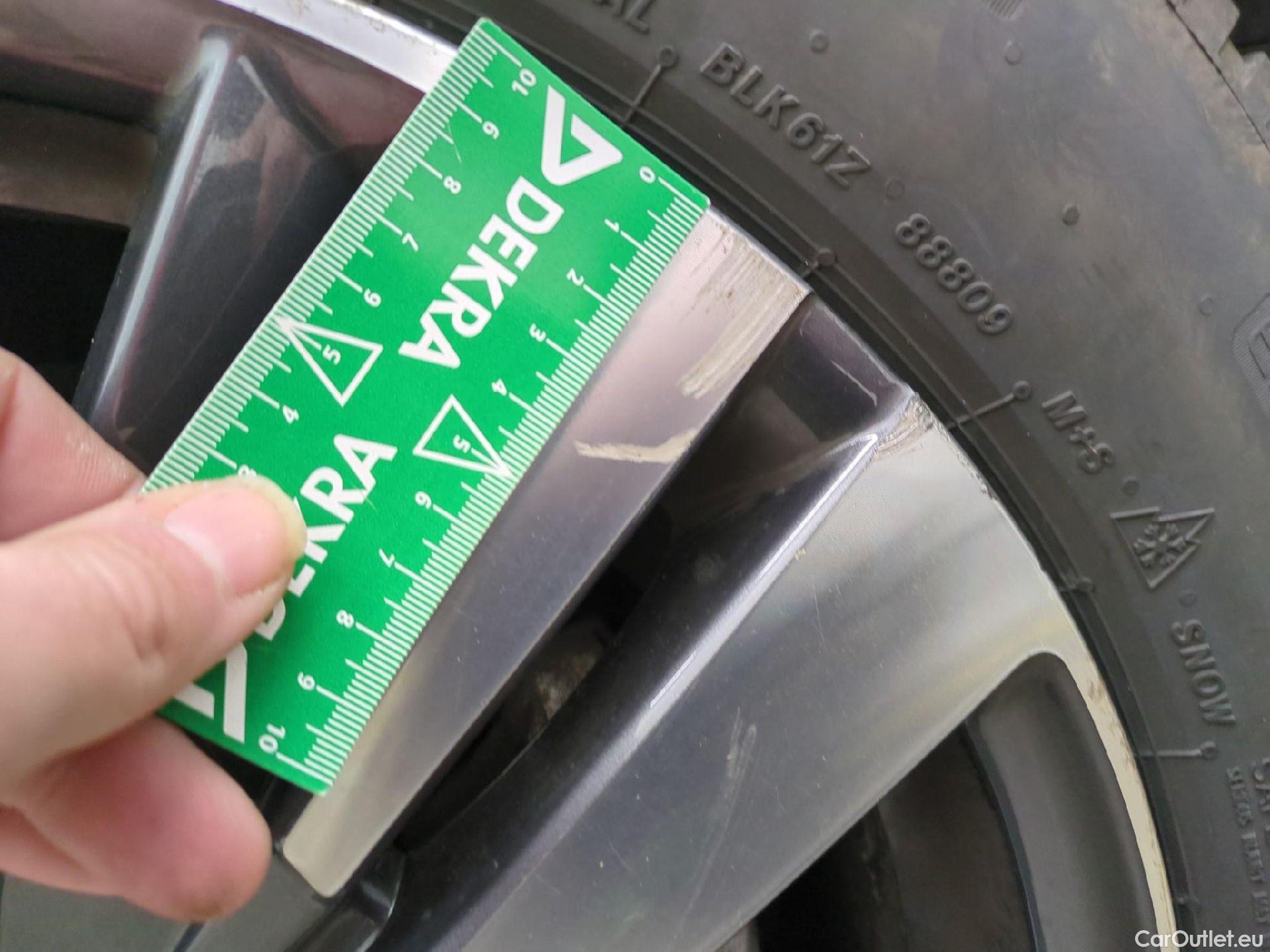  Peugeot  3008  Allure 1.5 HDi 130CV BVA8 E6d #27