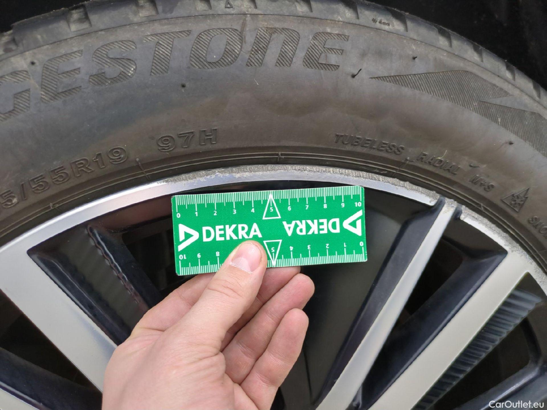  Peugeot  5008 PEUGEOT  / 2020 / 5P / SUV BlueHDi 130 S&S EAT8 GT Pack #19