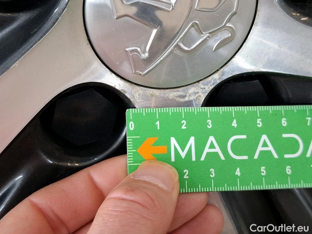  Peugeot  5008  Allure Pack 1.5 HDi 130CV BVM6 7 Sieges E6d #9