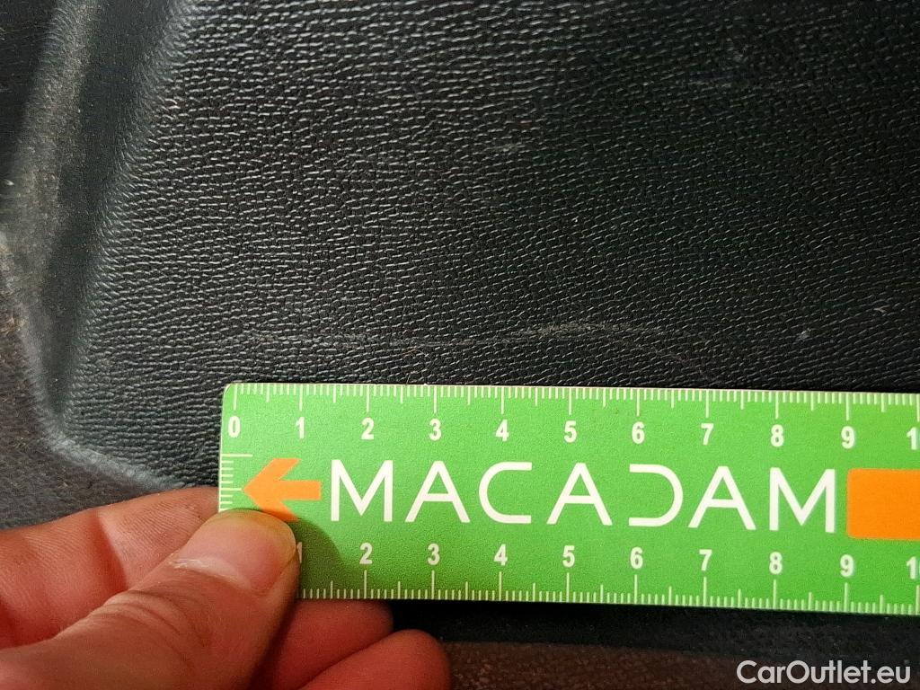  Peugeot  5008  Allure Pack 1.5 HDi 130CV BVM6 7 Sieges E6d #52