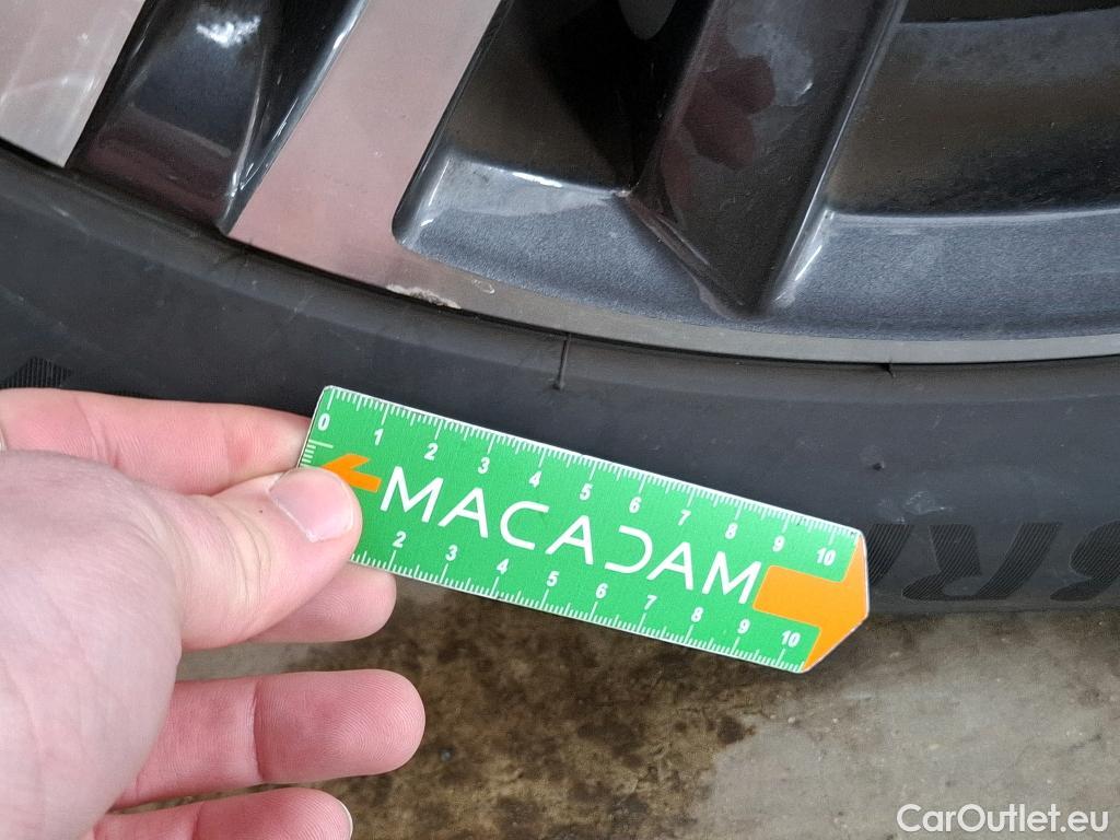  Peugeot  3008  Allure Pack 1.2 PureTech 130CV BVA8 E6d #33