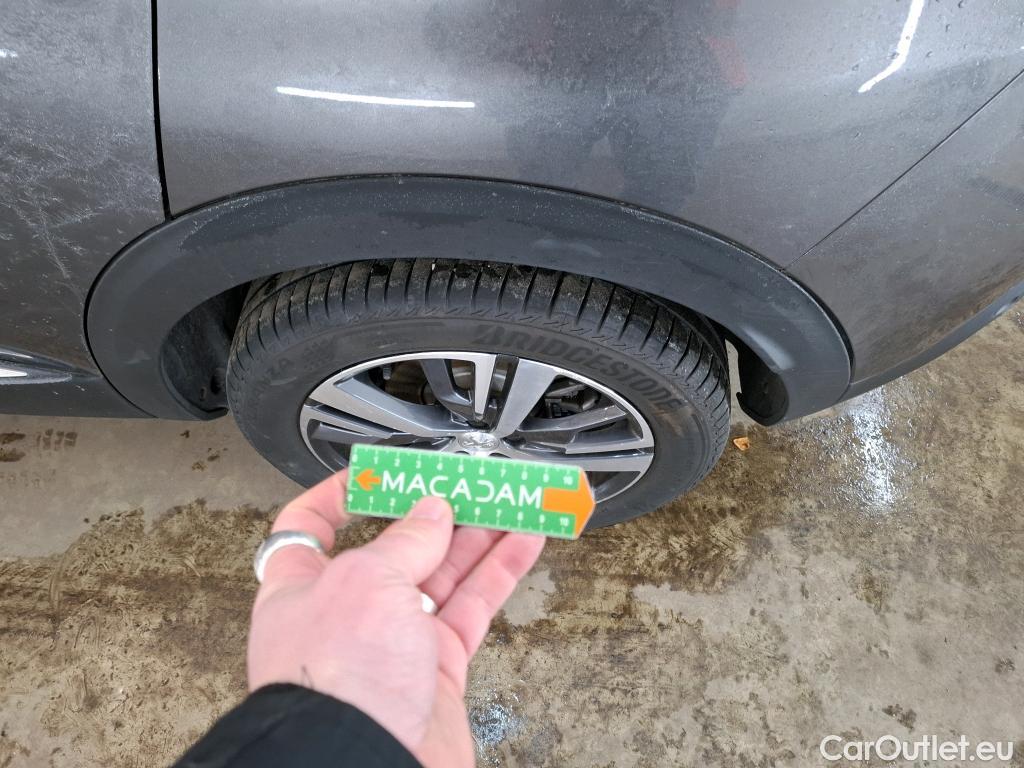  Peugeot  3008  Allure Pack 1.2 PureTech 130CV BVA8 E6d #36