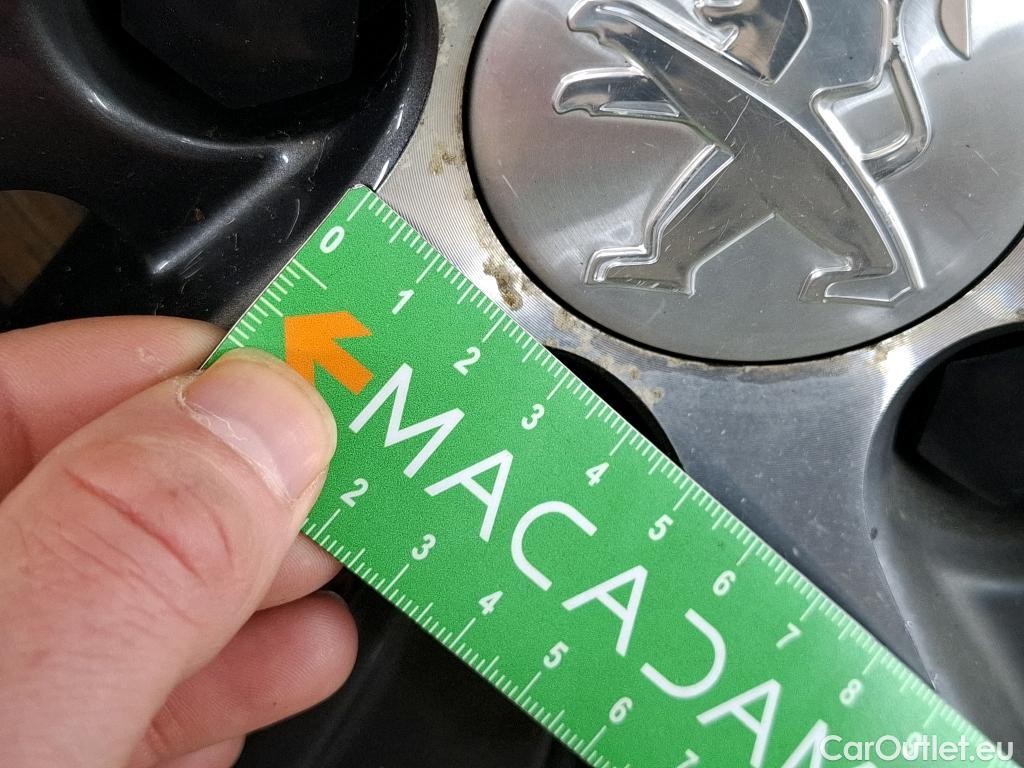  Peugeot  5008  Allure Pack 1.5 HDi 130CV BVM6 7 Sieges E6d #33