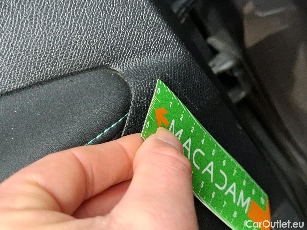  Peugeot  5008  Allure Pack 1.5 HDi 130CV BVM6 7 Sieges E6d #38