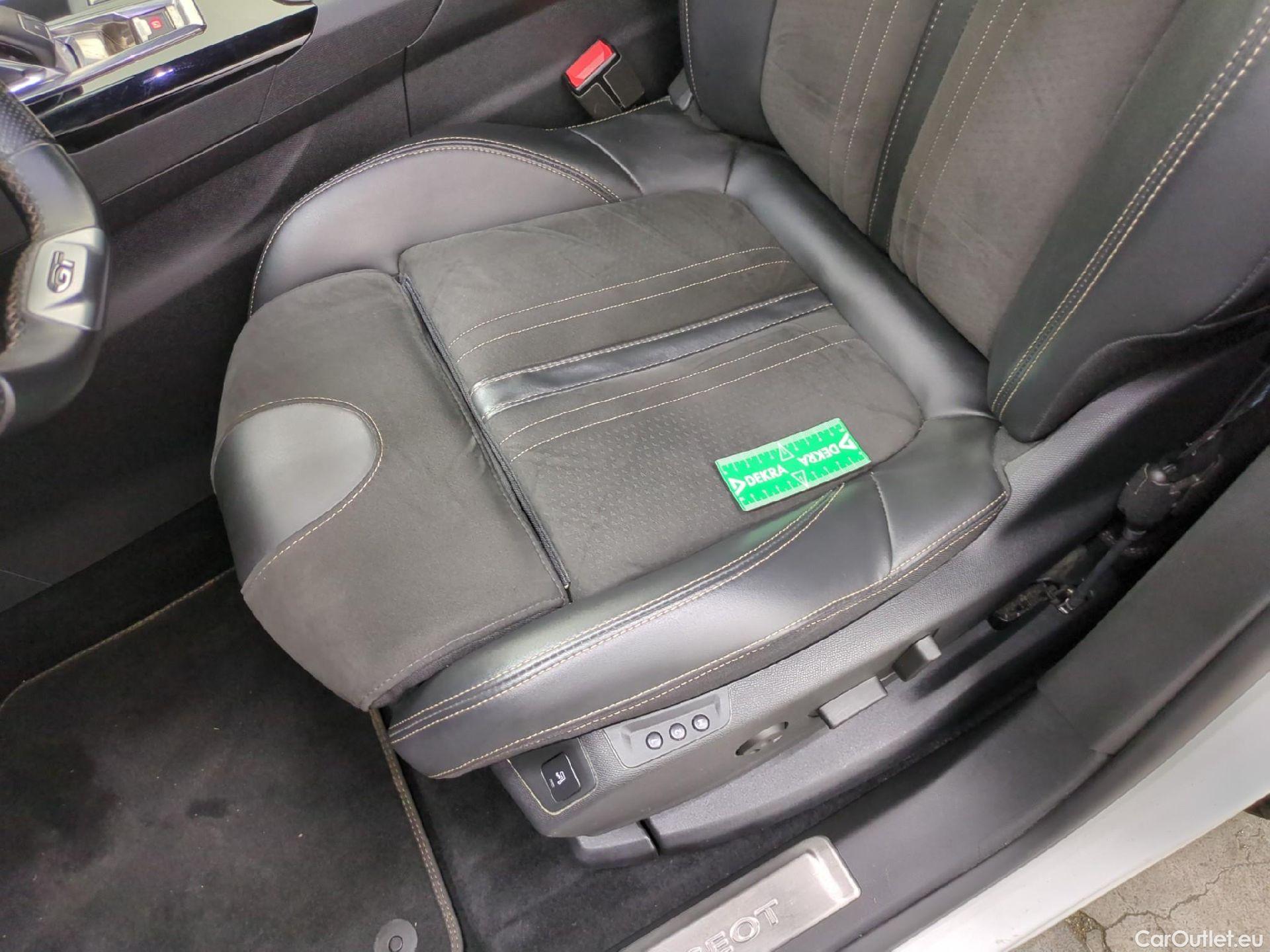  Peugeot  5008 PEUGEOT  / 2020 / 5P / SUV BlueHDi 130 S&S EAT8 GT Pack #2