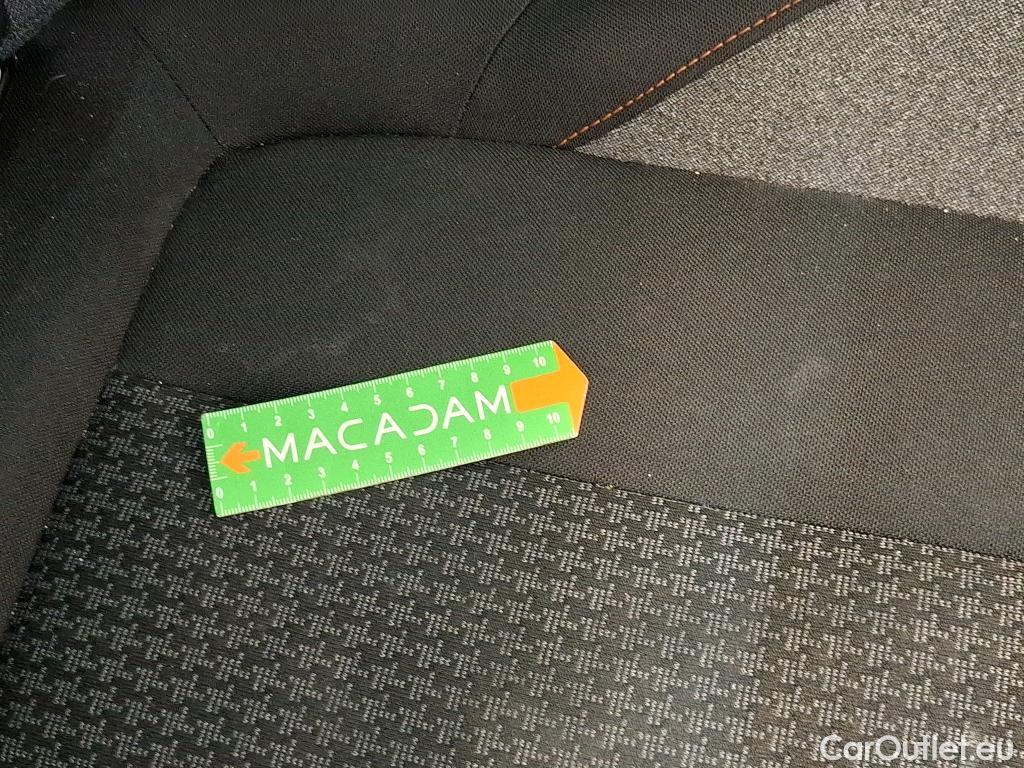  Peugeot  3008  Active Pack 1.5 HDi 130CV BVA8 E6d #33