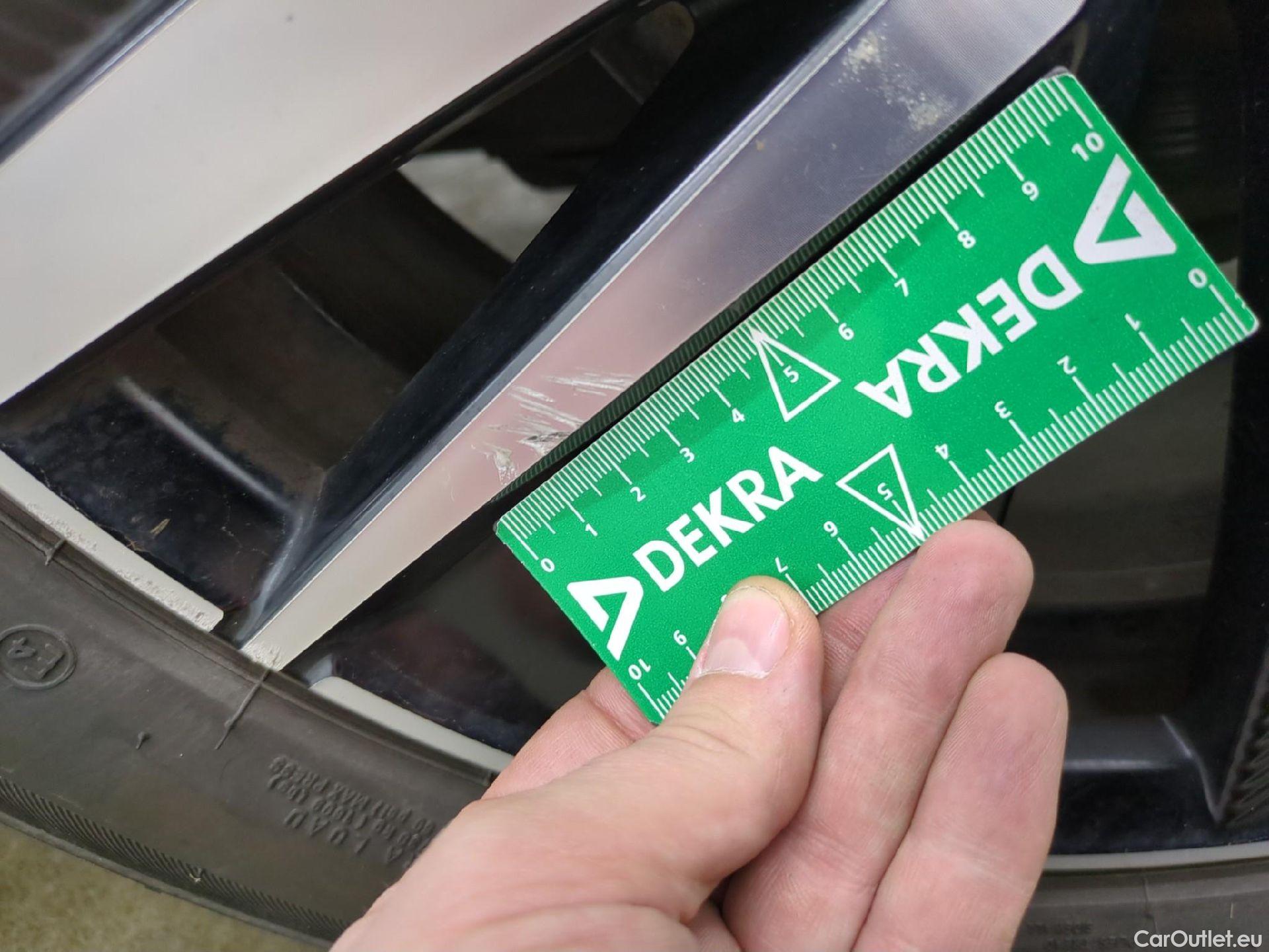  Peugeot  5008 PEUGEOT  / 2020 / 5P / SUV BlueHDi 130 S&S EAT8 GT Pack #21