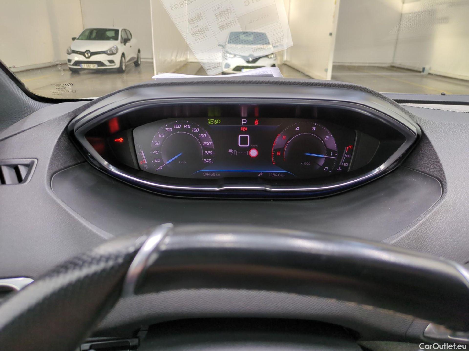  Peugeot  5008 PEUGEOT  / 2020 / 5P / SUV BlueHDi 130 S&S EAT8 GT Pack #8