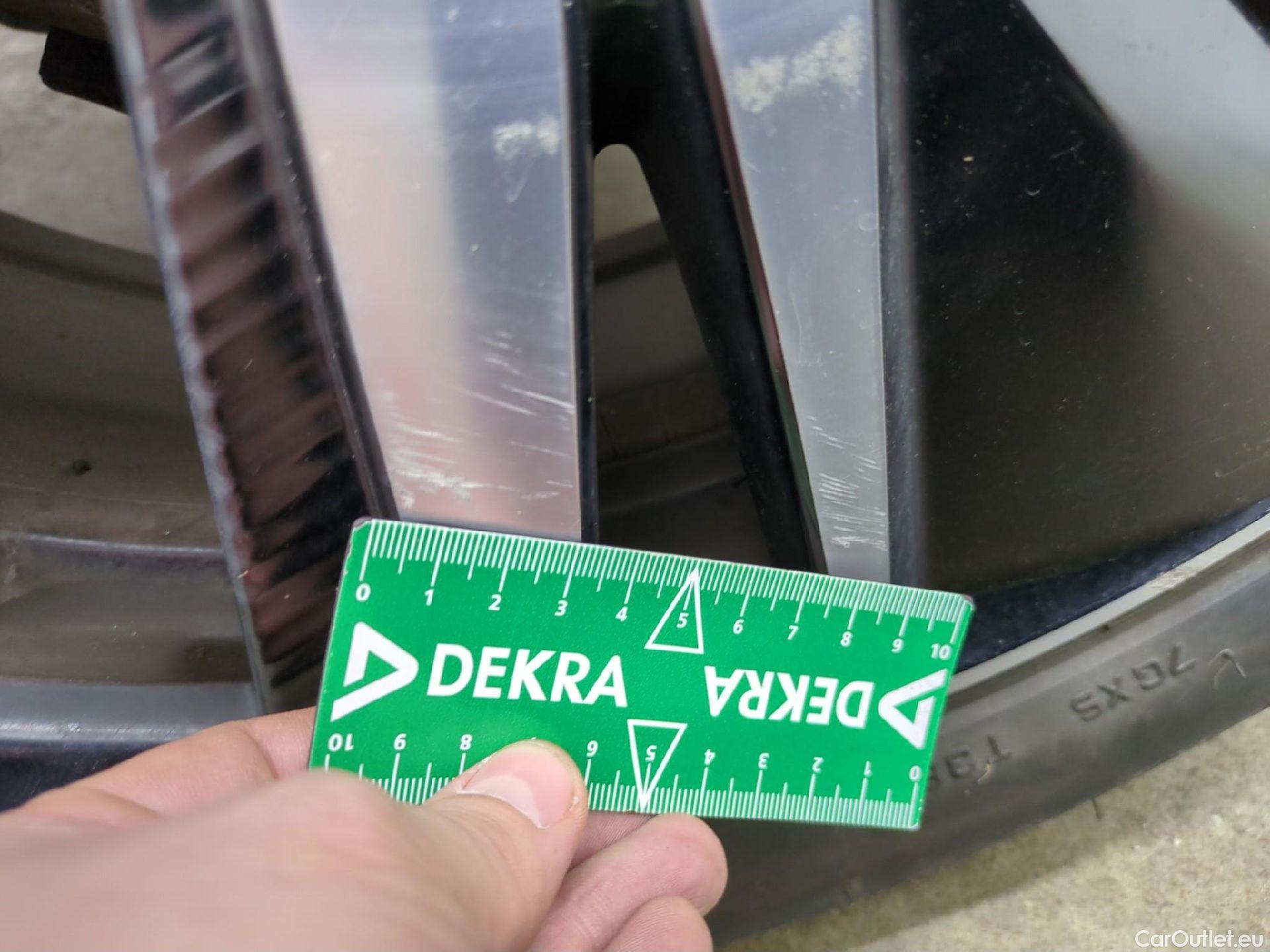  Peugeot  5008 PEUGEOT  / 2020 / 5P / SUV BlueHDi 130 S&S EAT8 GT Pack #18