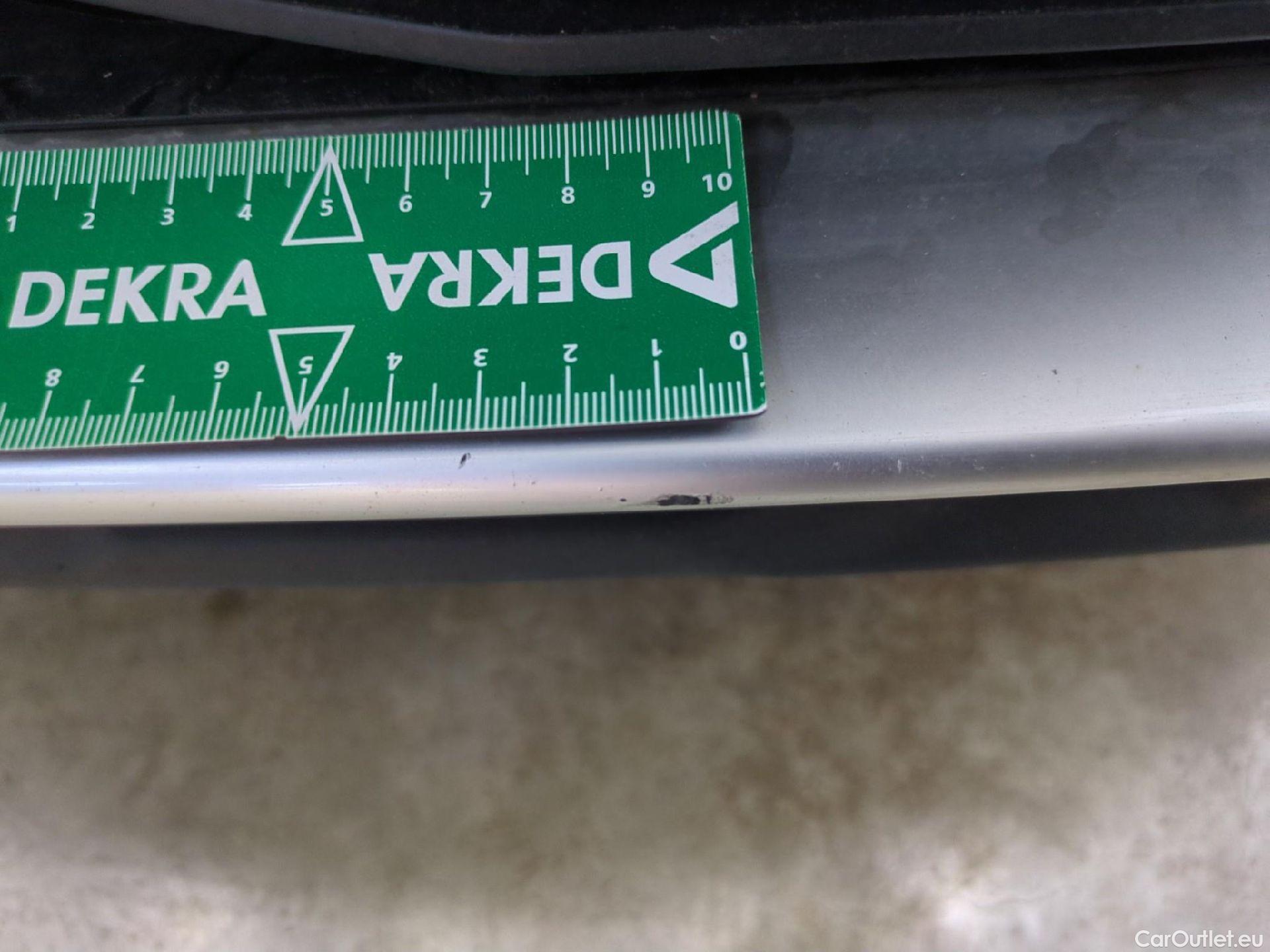  Peugeot  5008 PEUGEOT  / 2020 / 5P / SUV BlueHDi 130 S&S EAT8 GT Pack #54