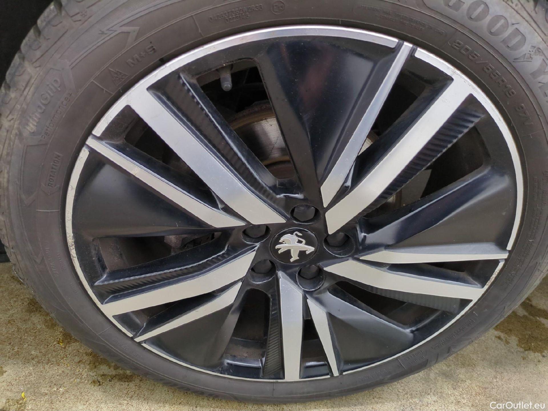  Peugeot  5008 PEUGEOT  / 2020 / 5P / SUV BlueHDi 130 S&S EAT8 GT Pack #14