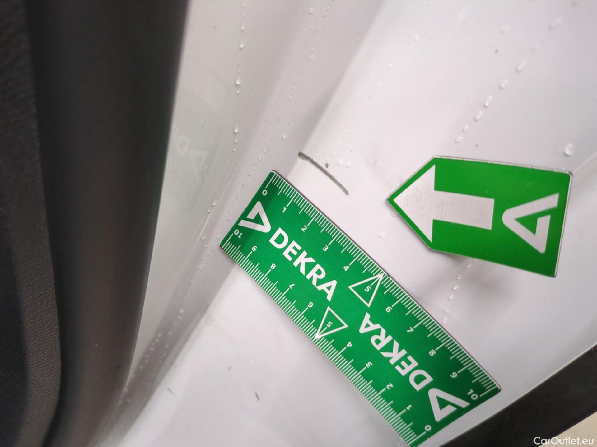  Peugeot  5008 PEUGEOT  / 2020 / 5P / SUV BlueHDi 130 S&S EAT8 GT Pack #4