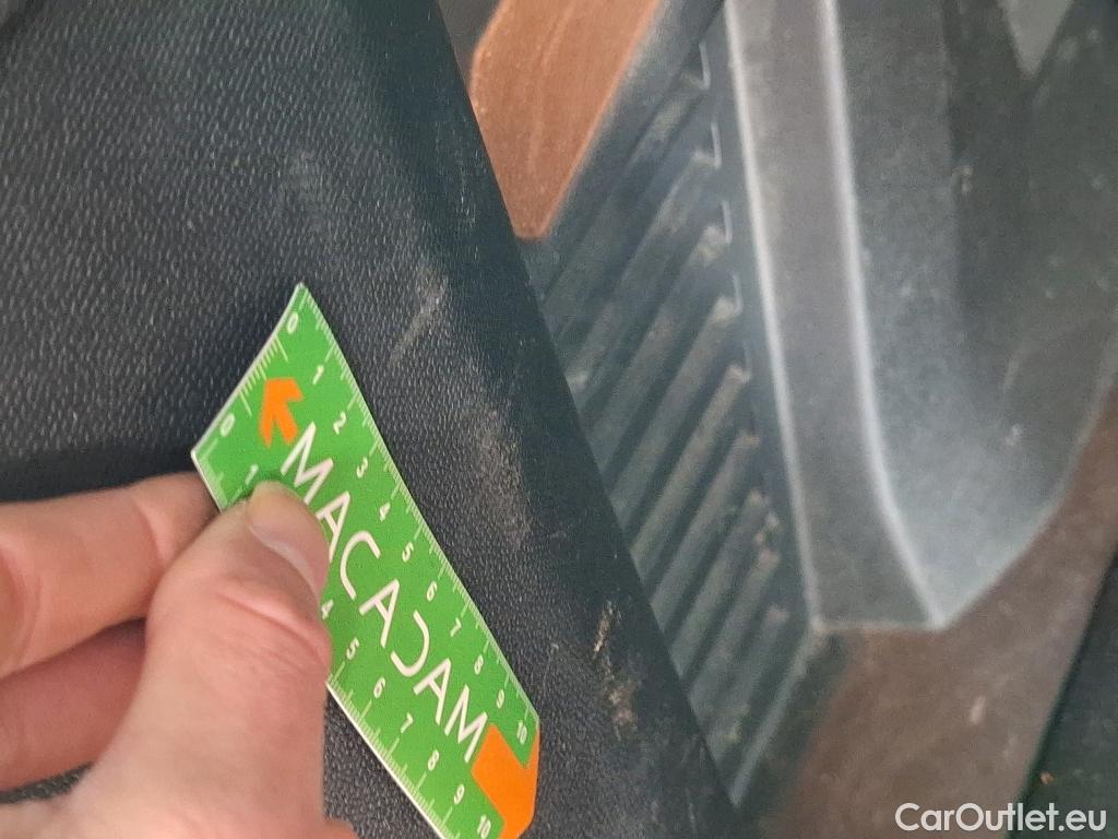  Peugeot  5008  Allure Pack 1.5 HDi 130CV BVM6 7 Sieges E6d #54