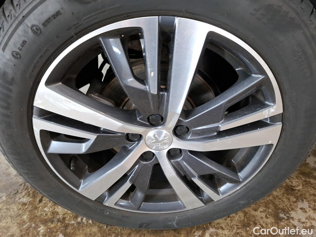  Peugeot  3008  Allure Pack 1.2 PureTech 130CV BVA8 E6d #14