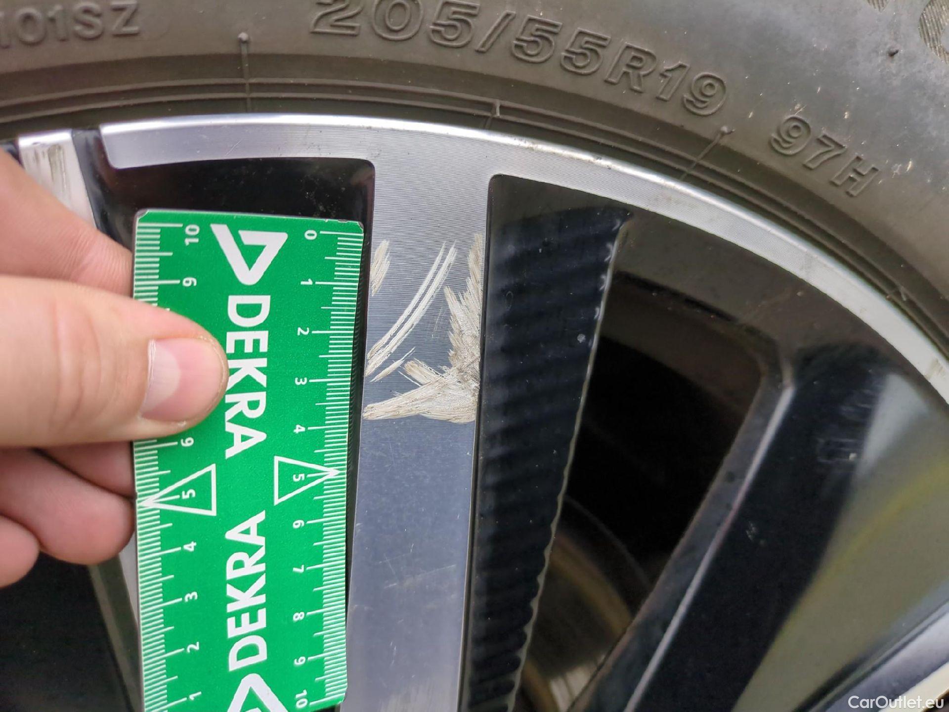  Peugeot  5008 PEUGEOT  / 2020 / 5P / SUV BlueHDi 130 S&S EAT8 GT Pack #27