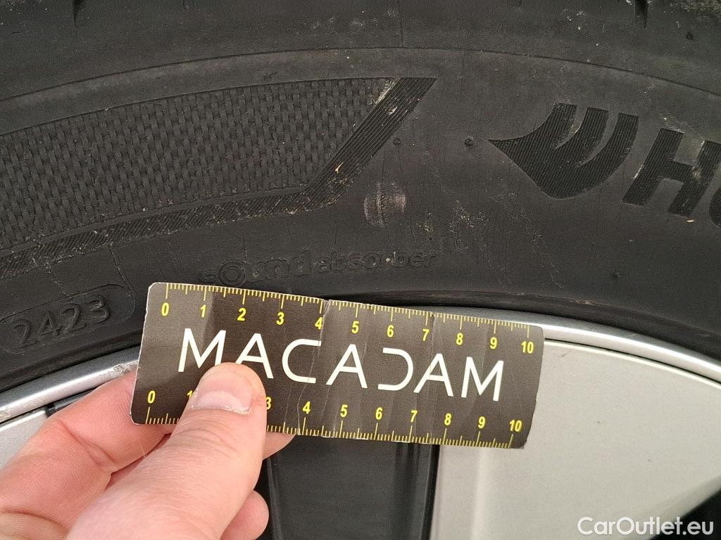  Tesla  Model Y TESLA  / 2021 / 5P / SUV RWD #4