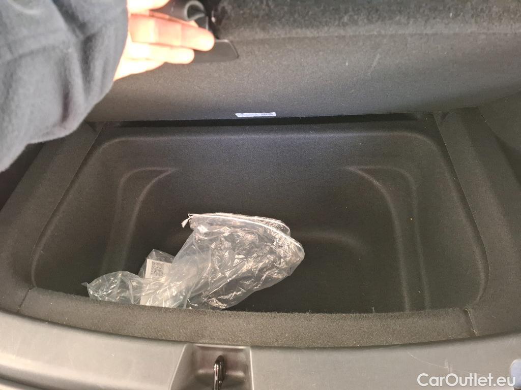  Tesla  Model Y TESLA  / 2021 / 5P / SUV RWD #6