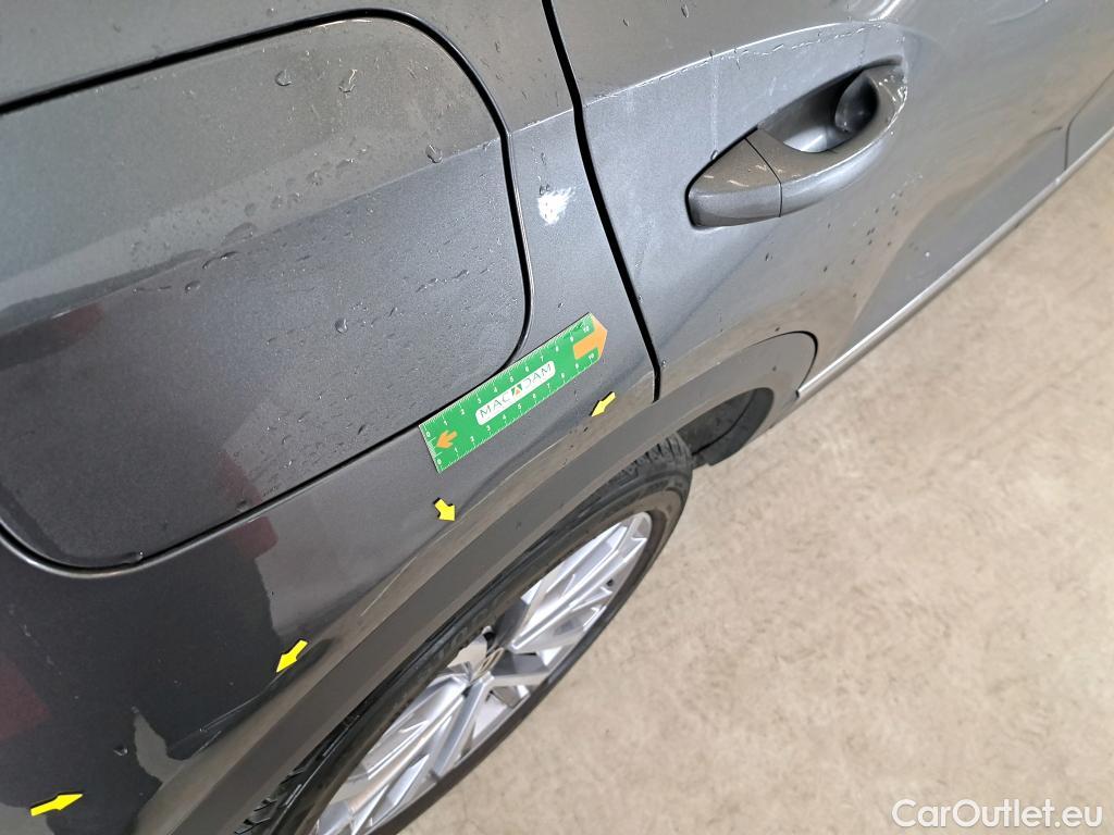  Volkswagen  T-ROC VOLKSWAGEN  / 2017 / 5P / SUV 1.5 TSI 150 EVO CARAT EXCLUSIVE DSG7 #4