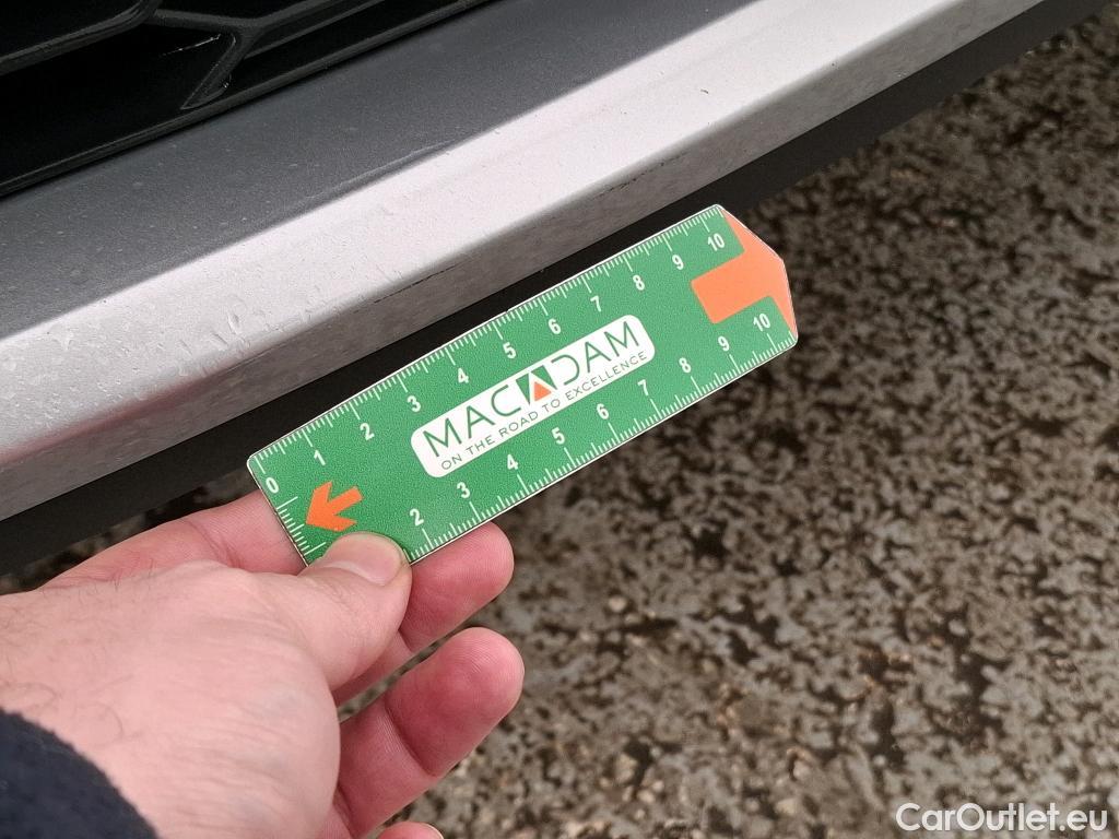  Toyota  C-HR TOYOTA  / 2016 / 5P / SUV 1.8 HYBRIDE 122 DYNAMIC BUSINESS #19