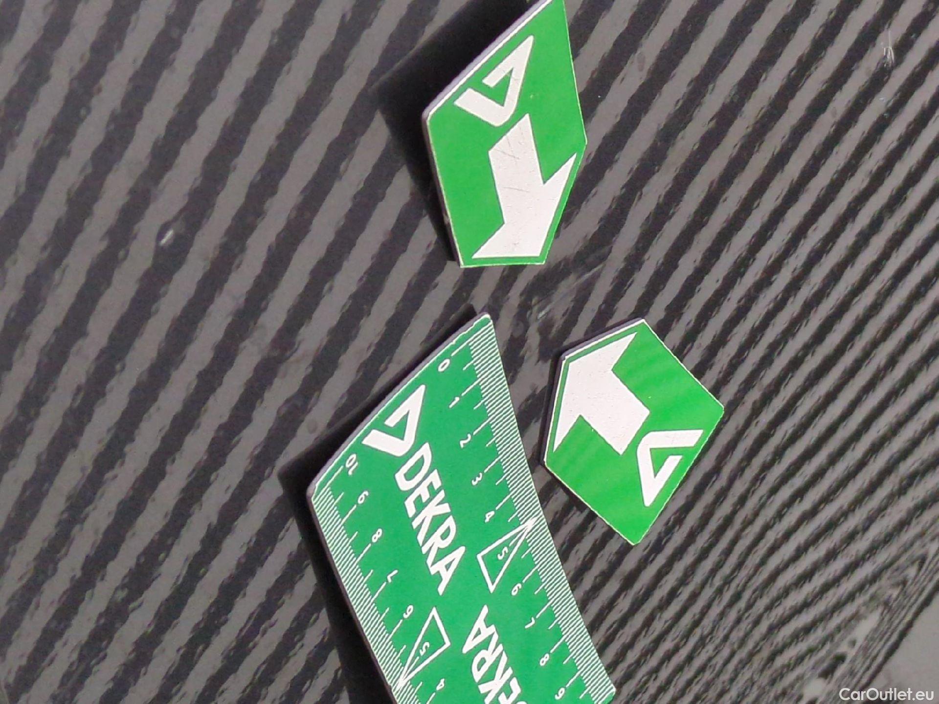  Toyota  RAV4 TOYOTA  Hybride / 2018 / 5P / SUV Hybride 2WD 218ch Dynamic #37